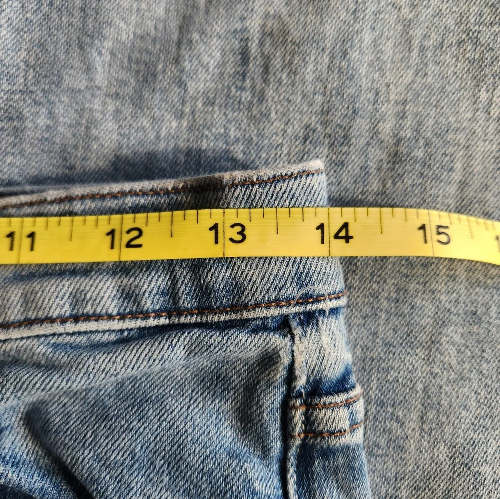 MOTHER Fly Tomcat Roller Jeans In Crashing Wash 28 - Picture 7 of 12